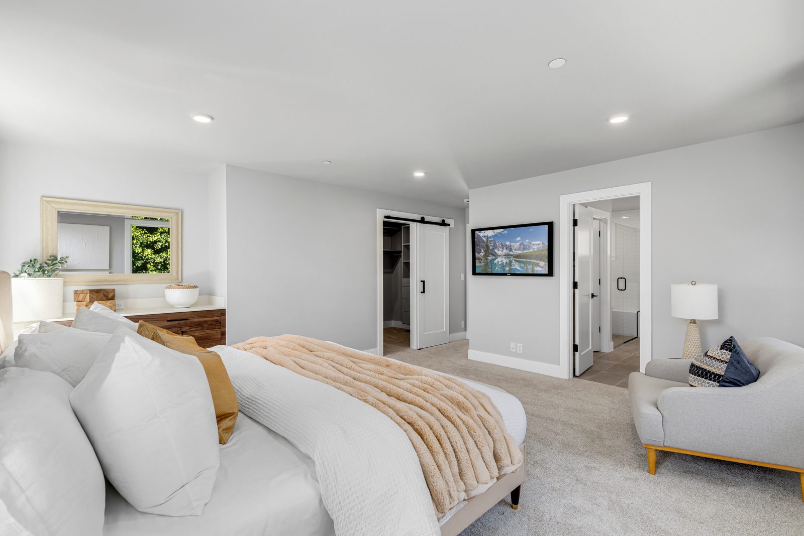 Sophisticated primary suite