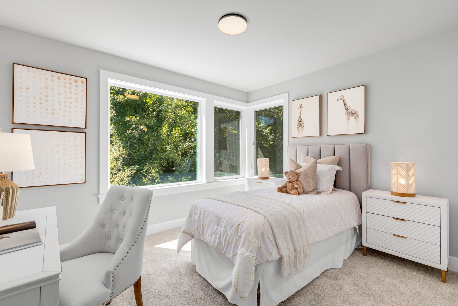 Bright secondary bedroom