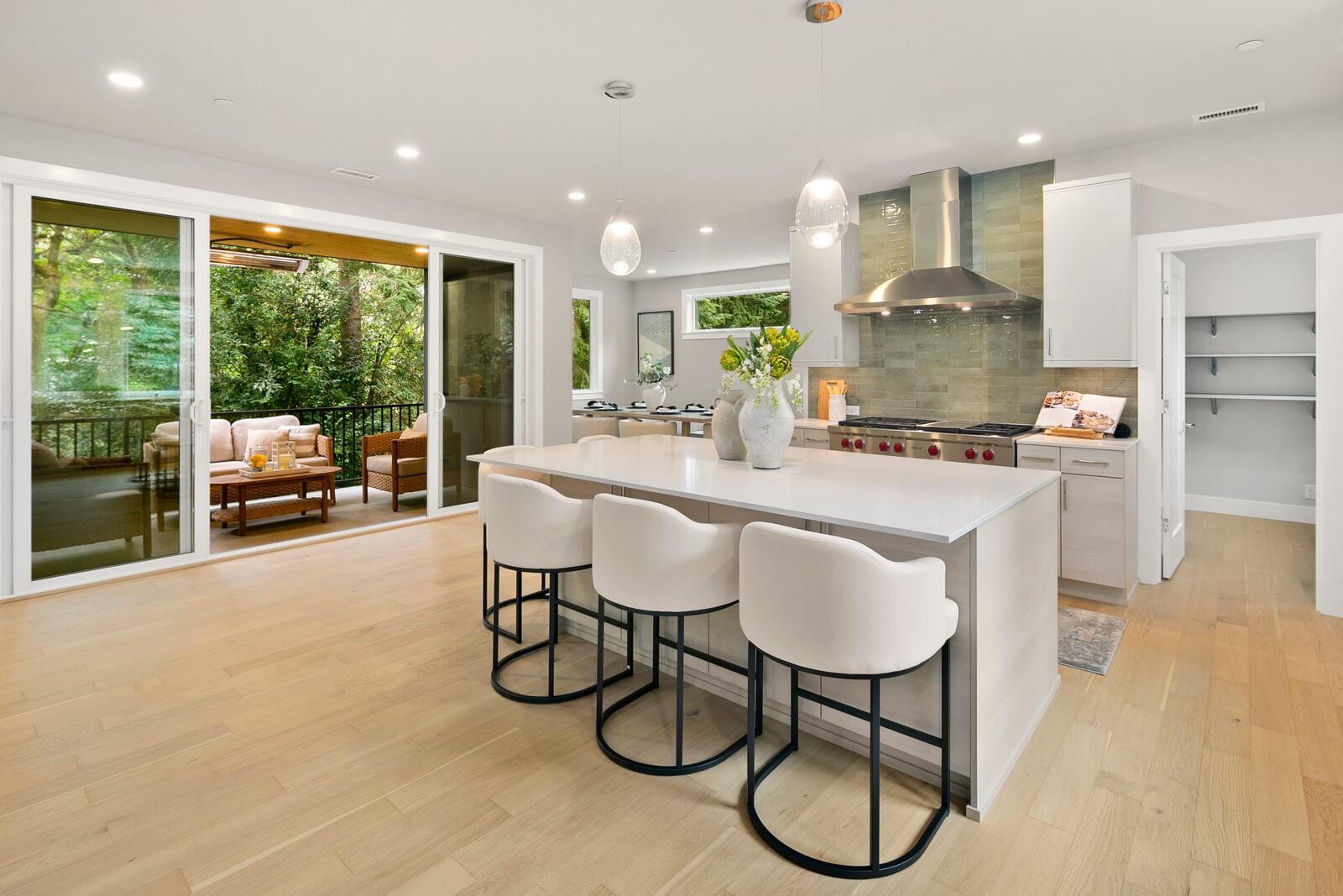 Open kitchen overlooking the surrounding greenery