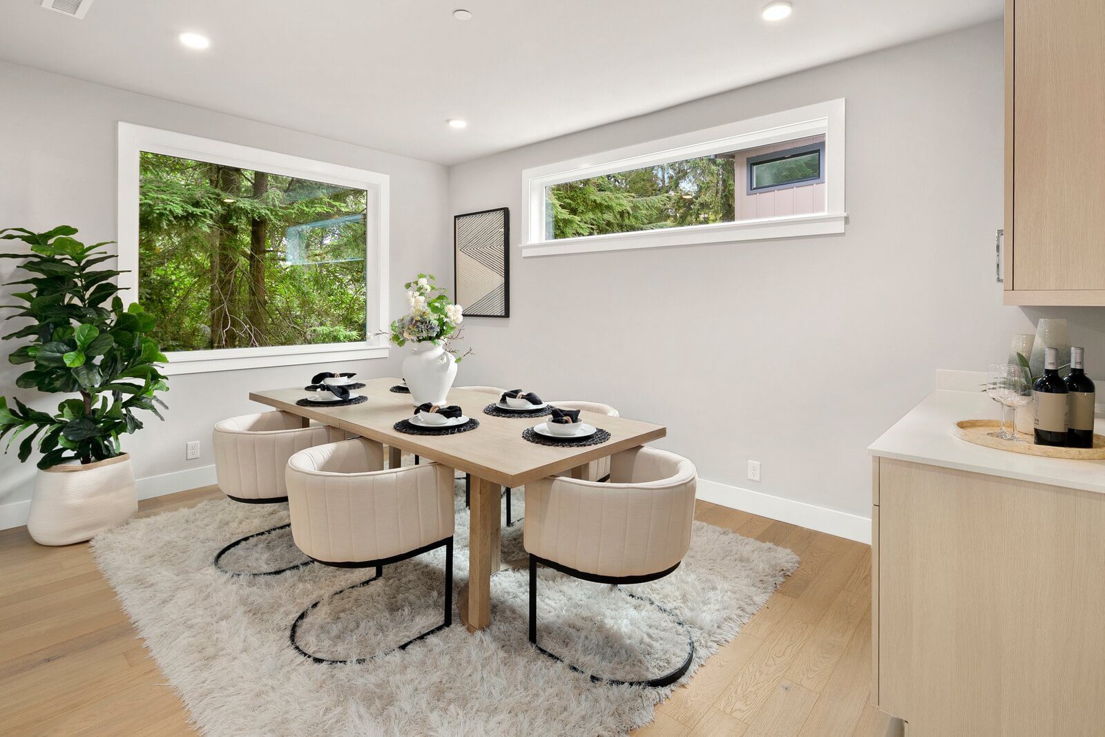 Bright dining space with seamless indoor-outdoor connection